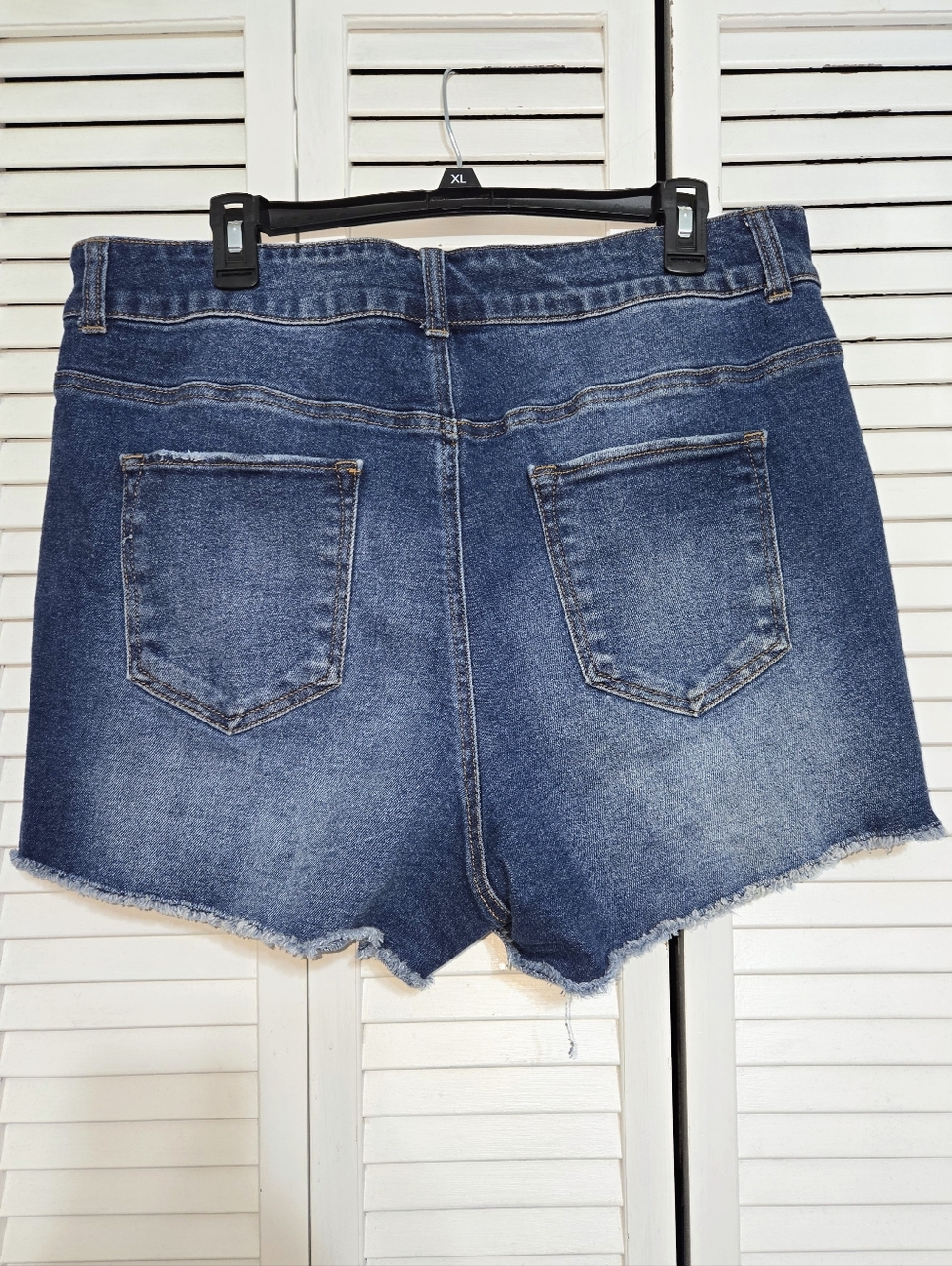 Vanilla Star Women's 18 Super HighRise Distressed Denim Shorts - Picture 4 of 12